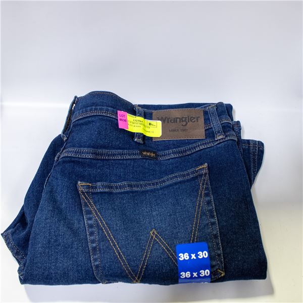 NEW 36 X 30 MENS WRANGLER REGULAR FIT JEANS