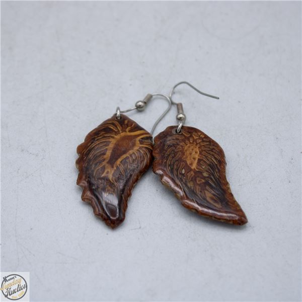 VINTAGE PAIR PINE CONE SLICE EARRINGS IN RESIN