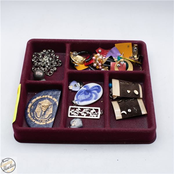 TRAY OF ESTATE JEWERLY