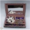 Image 1 : VINTAGE ESTATE JEWERLY BOX FULL OF VARIOUS
