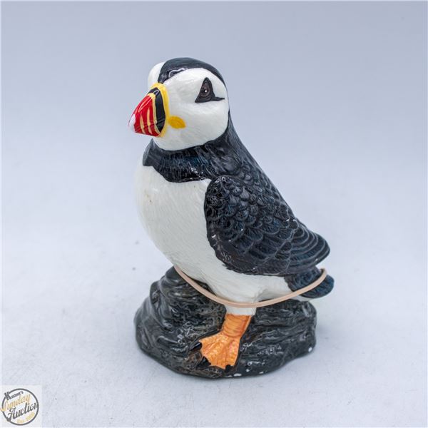 ESTATE VINTAGE LIGHT HOLDING PUFFIN BIRD