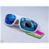Image 1 : PAIR OF NEW SUNGLASSES
