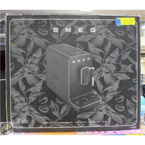 SMEG FULLY AUTOMATIC COFFEE MACHINE WITH STEAM