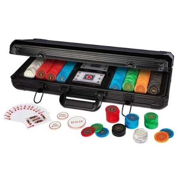 NEW HEAVY DUTY CASE WITH POKER GAME SET