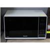 Image 1 : PANASONIC INVERTER MICROWAVE WHITE - 1.3CUFT