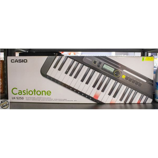 CASIO CASIOTONE DIGITAL KEYBOARD LK-S245 WITH CASE