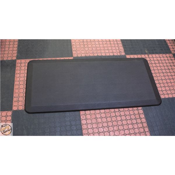MON CHATEAU ANTI-FATIGUE GEL MAT BLACK - 20 X 24"