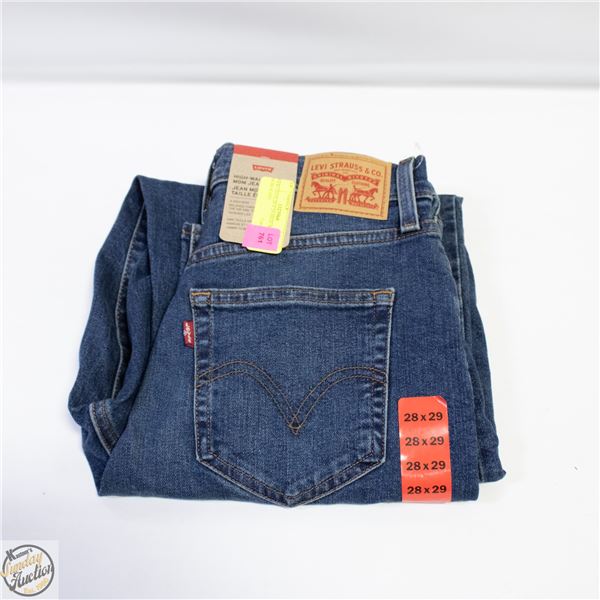 NEW LEVIS 28 X 29 HIGH WAISTED MOM JEANS