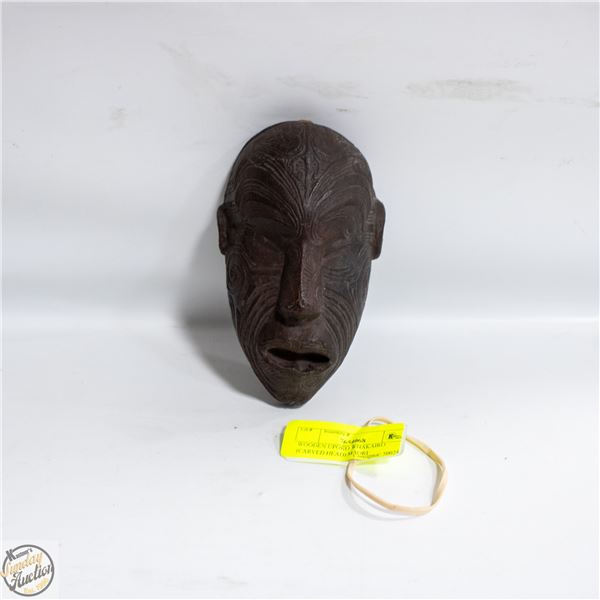 WOODEN UPOKO WHAKAIRO (CARVED HEAD) MAORI