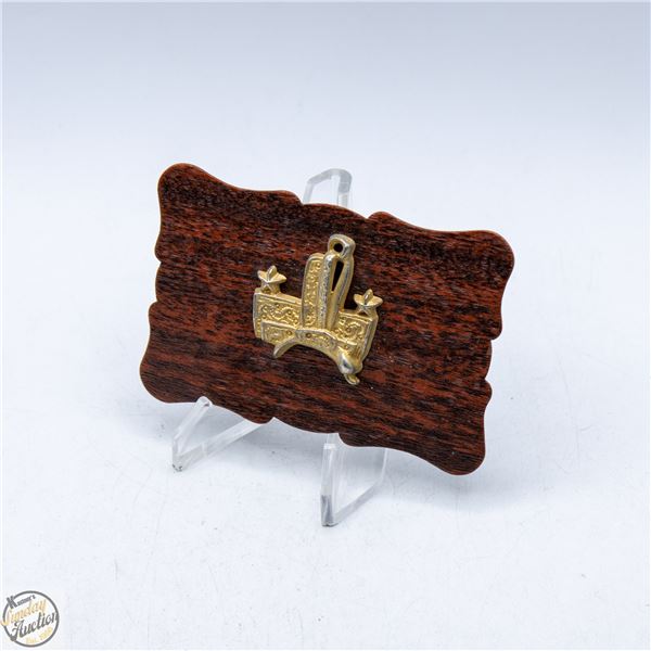 VINTAGE METAL WESTERN STYLE BELT BUCKLE