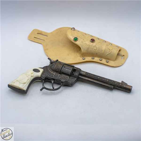 VINTAGE LESLIE HENRY - GENE AUTRY 44" CAP GUN  W/