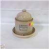 Image 1 : RED WING CHICKEN FEEDER 11 INCHES TALL