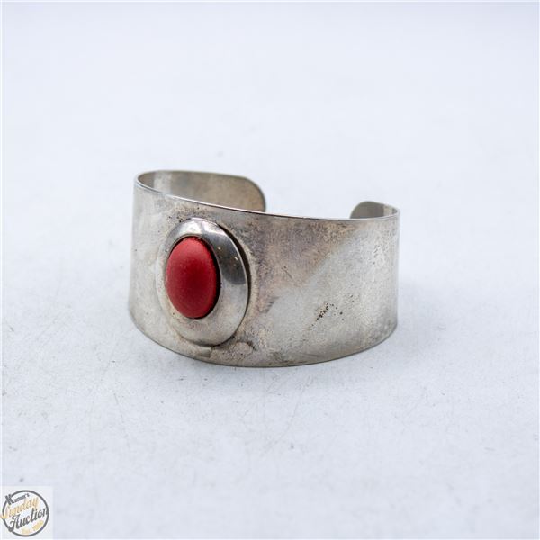 VINTAGE LADIES BANGLE