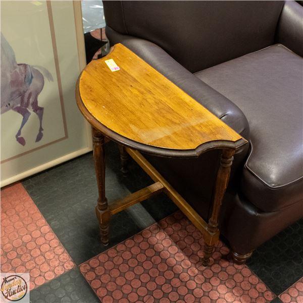 VINTAGE/ANTIQUE HALF MOON HALL TABLE H-24"