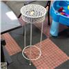 Image 1 : 3 LEG METAL PLANT STAND H-30"