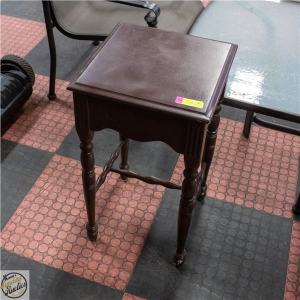 ANTIQUE/VINTAGE WOODEN PLANT TABLE H-27"
