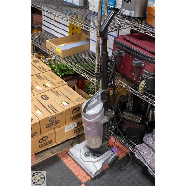 BISSEL UPRIGHT VACUUM