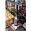 Image 1 : BISSEL UPRIGHT VACUUM