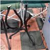 Image 1 : VINTAGE CAST IRON 3 LEG BAR TABLE BASE