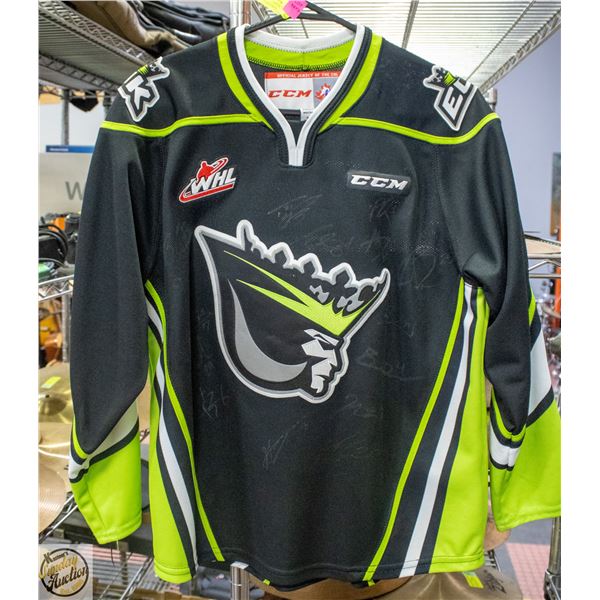 YOUTH L/XL CCM EOK JERSEY BLACK GREEN GREY