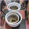 Image 1 : 4 PLASTIC POT HOLDERS