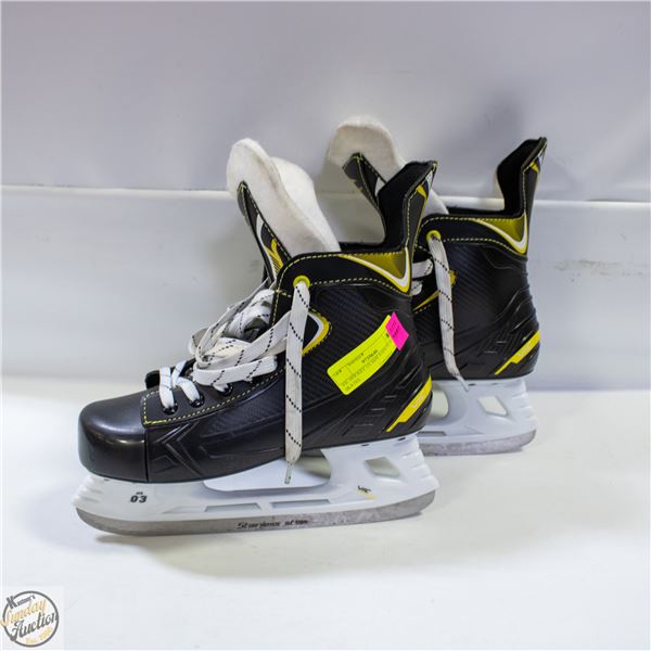 VIC HOCKEY US SIZE 9 HX 03 ICE SKATES