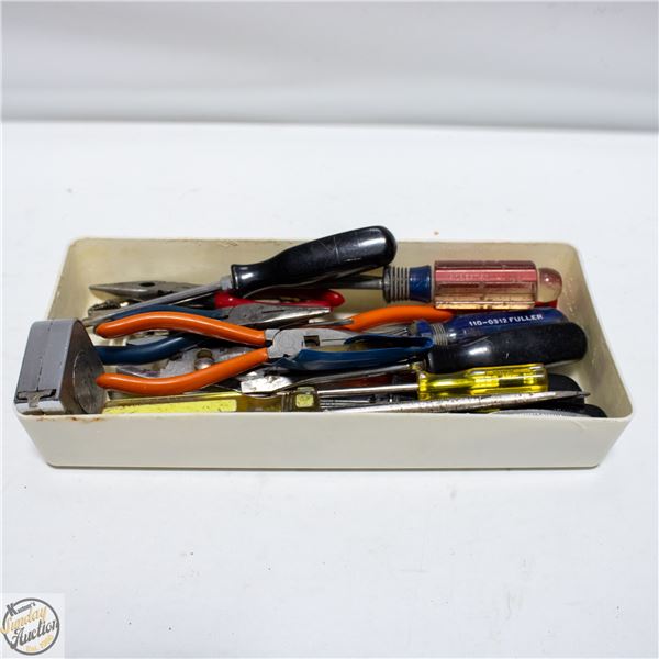 LOT OF VARIOUS TOOLS