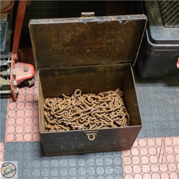 METAL CHAIN IN METAL BOX