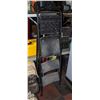Image 1 : 3 STEP COLLAPSIBLE LADDER - COMES WITH PAINT TRAY