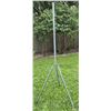 Image 1 : PALLET WITH 10 STEEL TRIPODS - SOLD ALL TOGETHER