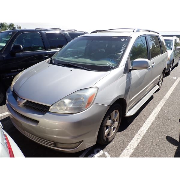 2004 Toyota Sienna