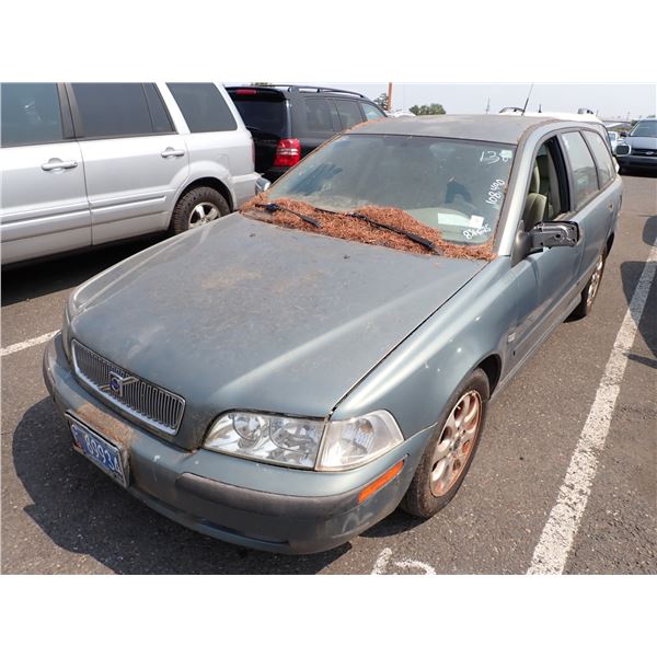 2002 Volvo V40
