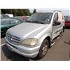 Image 1 : 2001 Mercedes-Benz ML320
