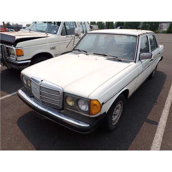 1982 Mercedes-Benz 300D