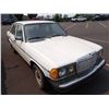 Image 2 : 1982 Mercedes-Benz 300D