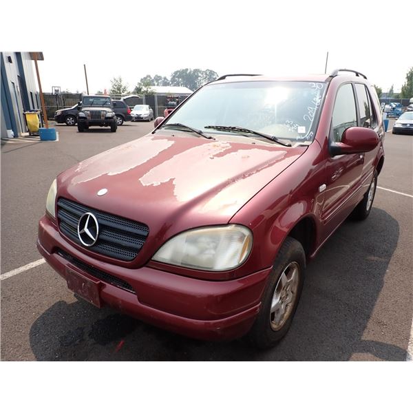 2000 Mercedes-Benz ML320
