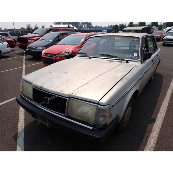 1987 Volvo 244