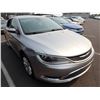 Image 2 : 2015 Chrysler 200