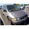 Image 2 : 1996 Chrysler Town and Country