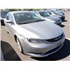 Image 2 : 2015 Chrysler 200