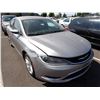 Image 2 : 2015 Chrysler 200