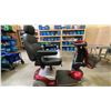 Image 9 : SHOPRIDER DELUXE MOBILITY SCOOTER WITH CHARGER AND KEY