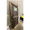 Image 1 : RUSTIC WOODEN PANEL DECORATIVE PIECE - APPROX. 84" X 36"