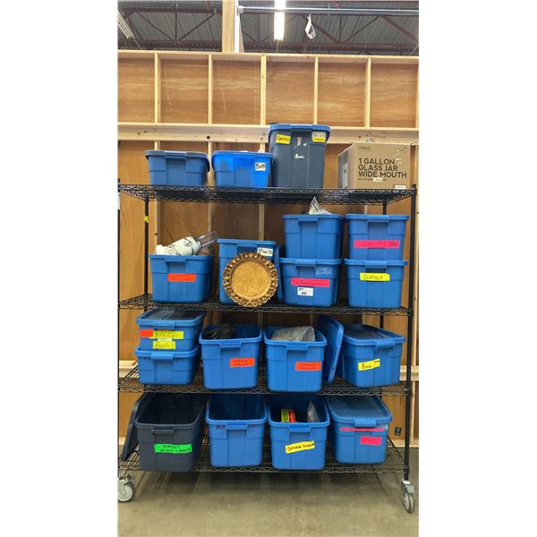 4 SHELVES OF RUBBERMAID BINS FILLED WITH ASSORTED ITEMS -  KITCHENWARES, GARDEN ORNAMENTS,