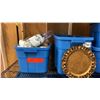 Image 5 : 4 SHELVES OF RUBBERMAID BINS FILLED WITH ASSORTED ITEMS -  KITCHENWARES, GARDEN ORNAMENTS,