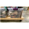 Image 5 : MOBILE WARDROBE RACK FILLED WITH ASSORTED CLOTHING