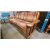 Image 3 : SOLID PINE FRAMED 3 SEATER SOFA