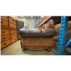 Image 3 : CARVED FRONT 2 TONE BROWN LEATHER & FABRIC UPHOLSTERED SOFA WITH 3 THROW CUSHIONS