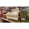 Image 3 : 2 UPHOLSTERED LIVING ROOM CHAIRS AND 2 FOOTSTOOLS