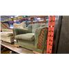 Image 5 : 2 UPHOLSTERED LIVING ROOM CHAIRS AND 2 FOOTSTOOLS